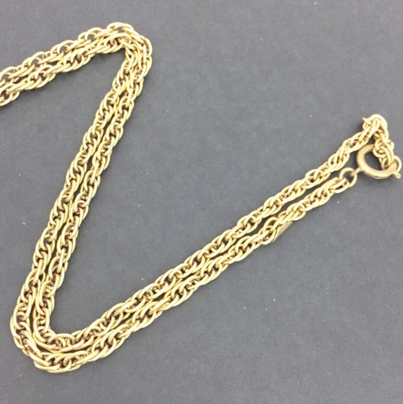 CHANEL CC LOGO GOLD TONE NECKLACE - Picture 4 of 12